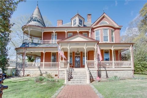 Historic Victorian mansion in College Park